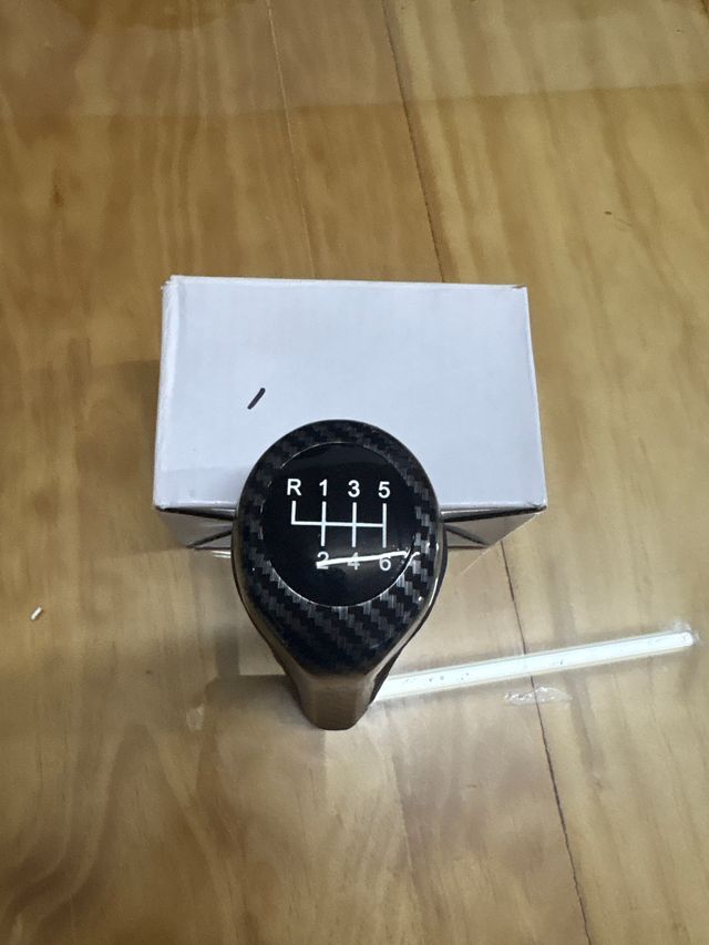 Pomo BMW carbono 5 y 6 velocidades!!