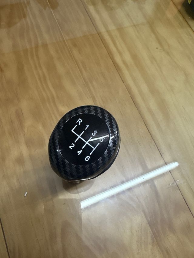 Pomo BMW carbono 5 y 6 velocidades!!