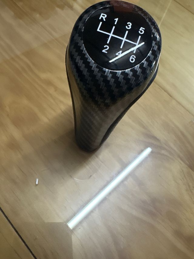 Pomo BMW carbono 5 y 6 velocidades!!