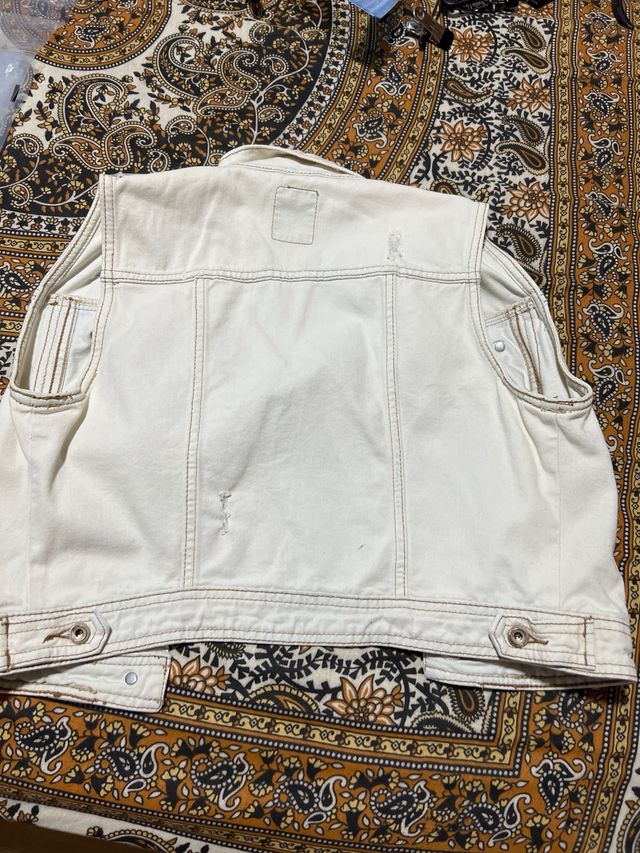 Chaleco vaquero corto beige