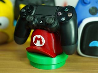 Soporte mando PS4 en 3D - Gorra Mario Bros

