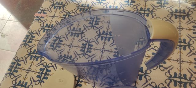 La jarra purificadora de agua de 2.5 litros 