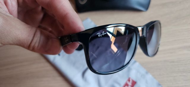 Gafas Ray-Ban Andy RB4202 Negras