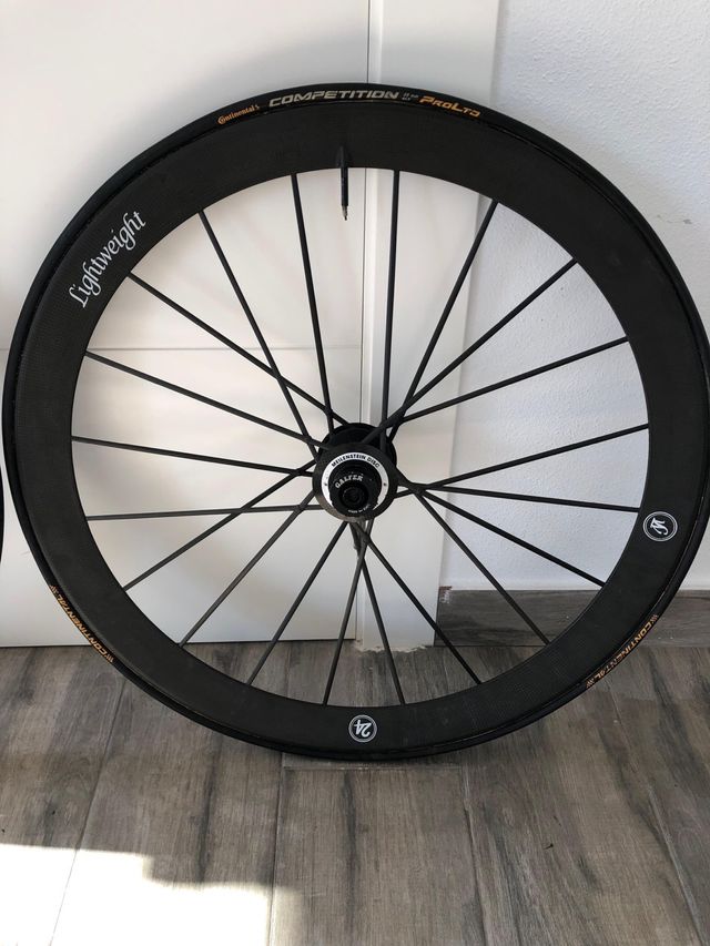 Ruedas Lightweight T24 carbono