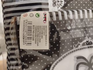 6 expositores terciopelo negro y otras cosas