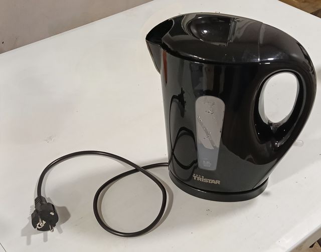Hervidor eléctrico Tristar - Negro