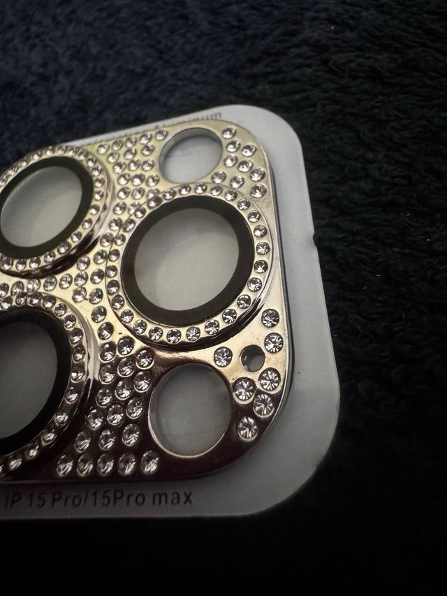 proteggi fotocamere iPhone 15 Pro/Max con zirconi