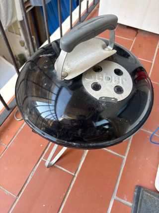 Barbacoa Weber portátil negra Smokey Joe