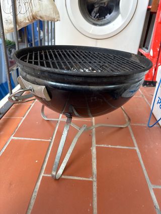 Barbacoa Weber portátil negra Smokey Joe
