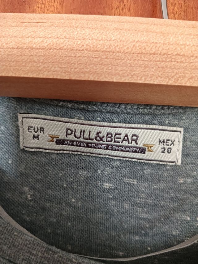 Camiseta Pull&Bear gris talla M
