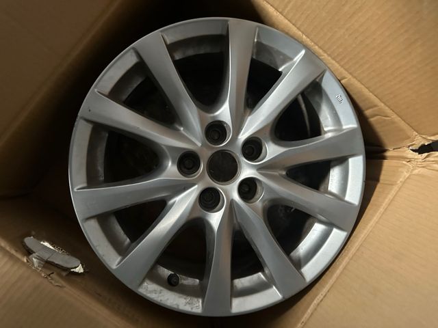 llantas mazda 17”