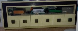 3 muebles : Tv,  vitrina y aparado