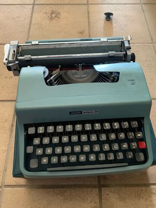 Olivetti Lettera 32 - Macchina da scrivere vintage