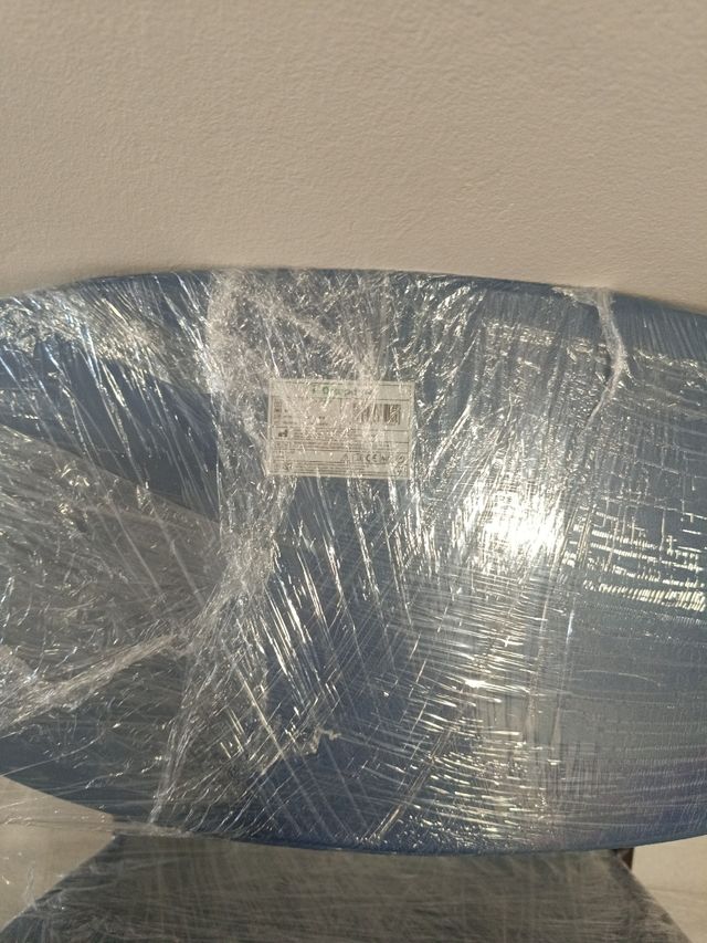 Chollo Silla de aseo WC plegable azul nueva