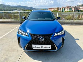 Lexus UX 2021