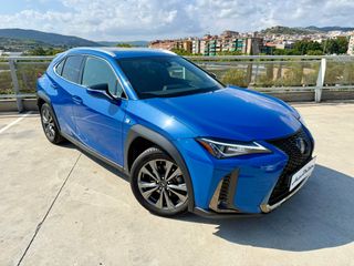 Lexus UX 2021