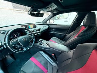 Lexus UX 2021