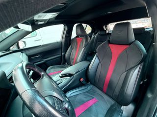 Lexus UX 2021