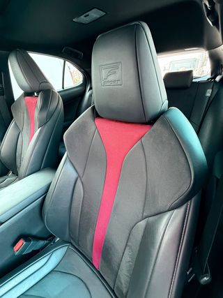 Lexus UX 2021