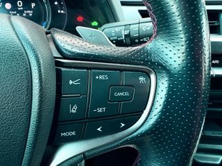 Lexus UX 2021