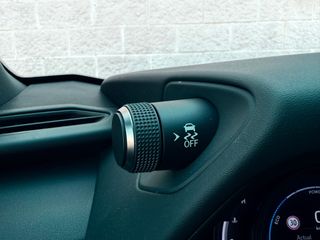 Lexus UX 2021
