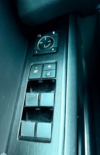 Lexus UX 2021