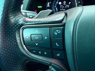 Lexus UX 2021