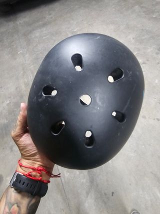 Casco Skate Negro - Buen Estado