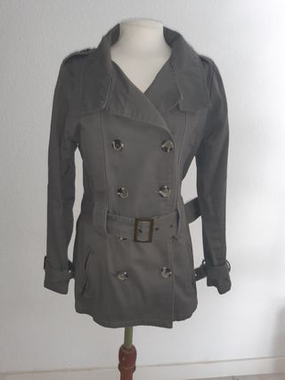 Cazadora tipo militar .