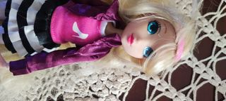 Bambola capelli biondi