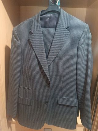Traje Cortefiel gris pinstripe