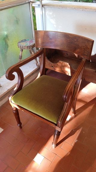 Sedia antica in legno e velluto