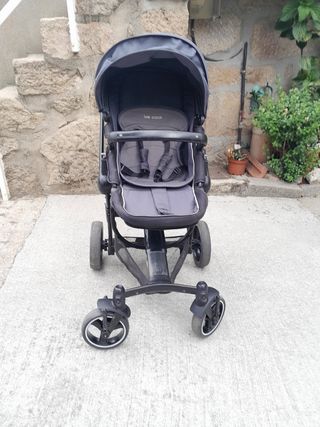 Carrito de bebé, capazo y silla de coche

