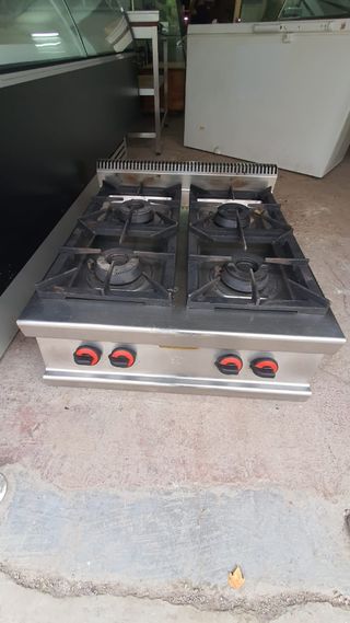 Cocina industrial 4 fuegos