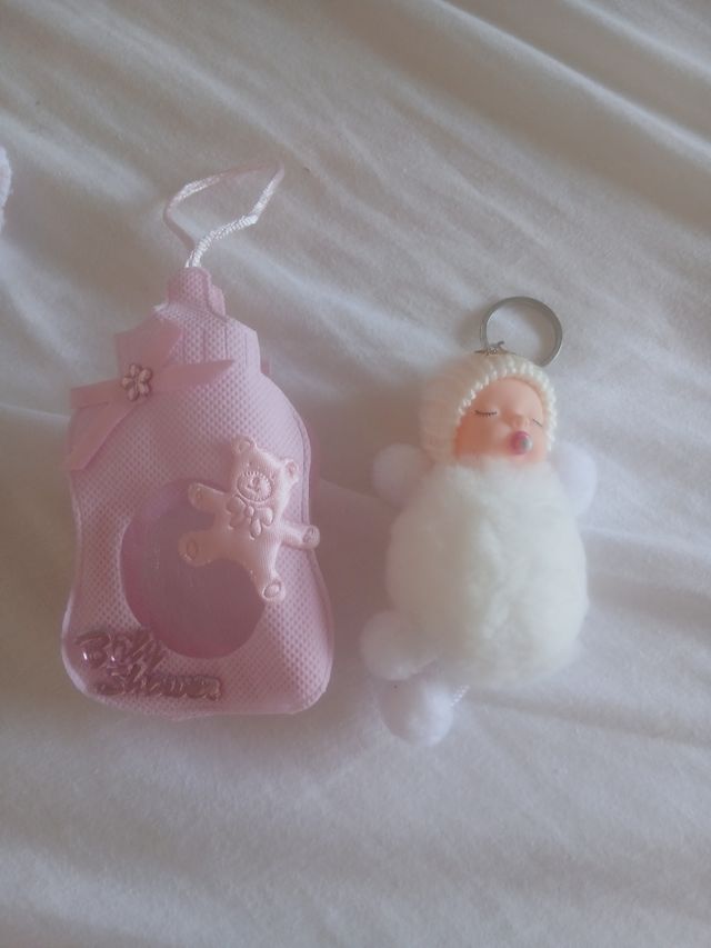 Bebé reborn cn portábebes manta ropa y Nancy