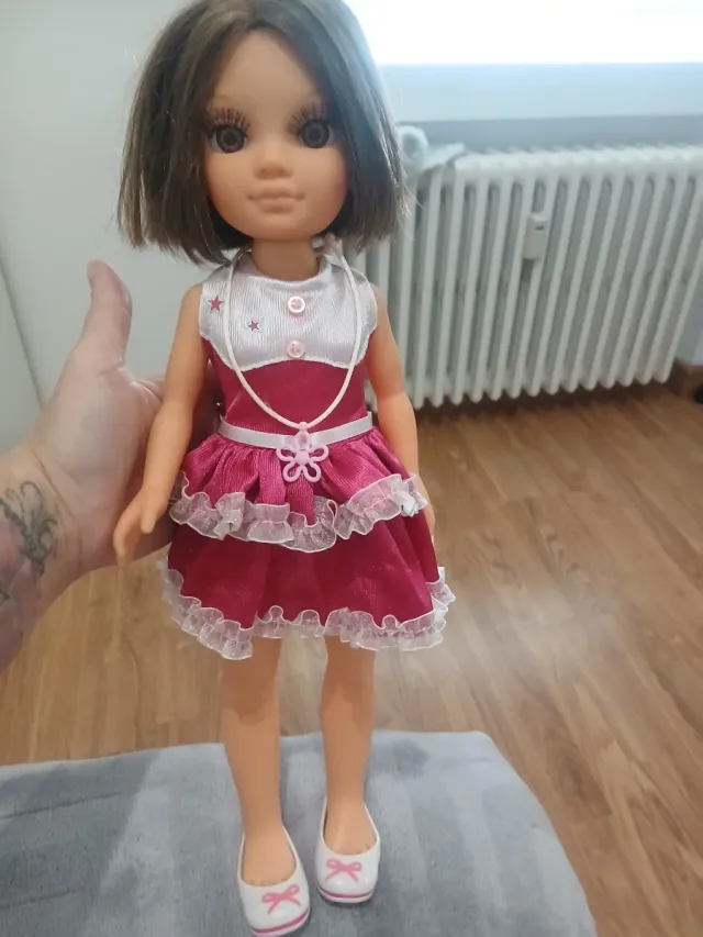 Bebé reborn cn portábebes manta ropa y Nancy