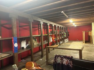 Local comercial c/Lapuyade. Impecable. 2 plantas.