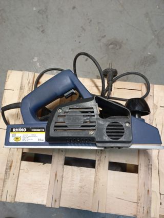 Cepillo eléctrico Rhino 600w - 82x2 mm