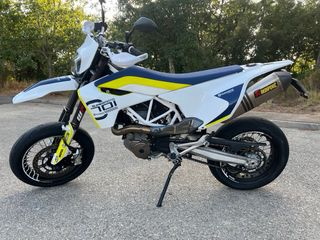 Husqvarna 701 Supermoto