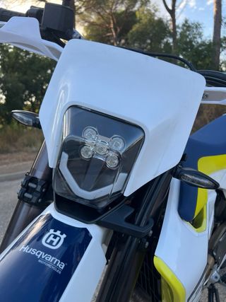 Husqvarna 701 Supermoto