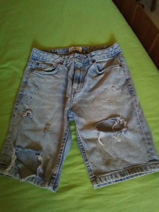 2 BERMUDAS VAQUERAS ROTAS 