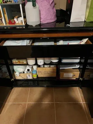 Aparador negro-naranja 3 espejos