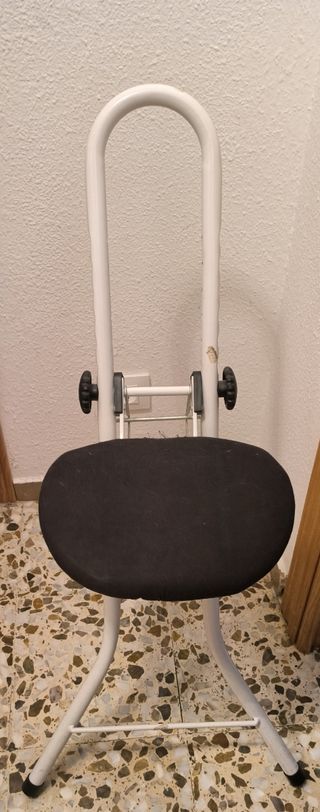 Taburete plegable blanco con respaldo, altura ajus