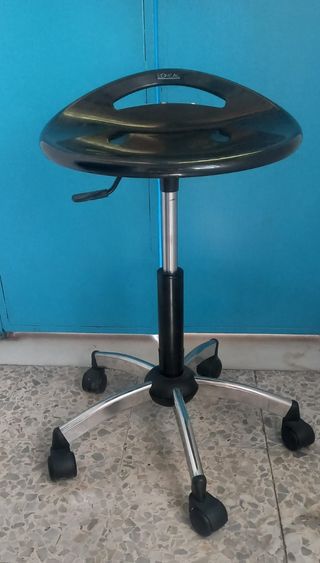 Taburete giratorio LOréal negro