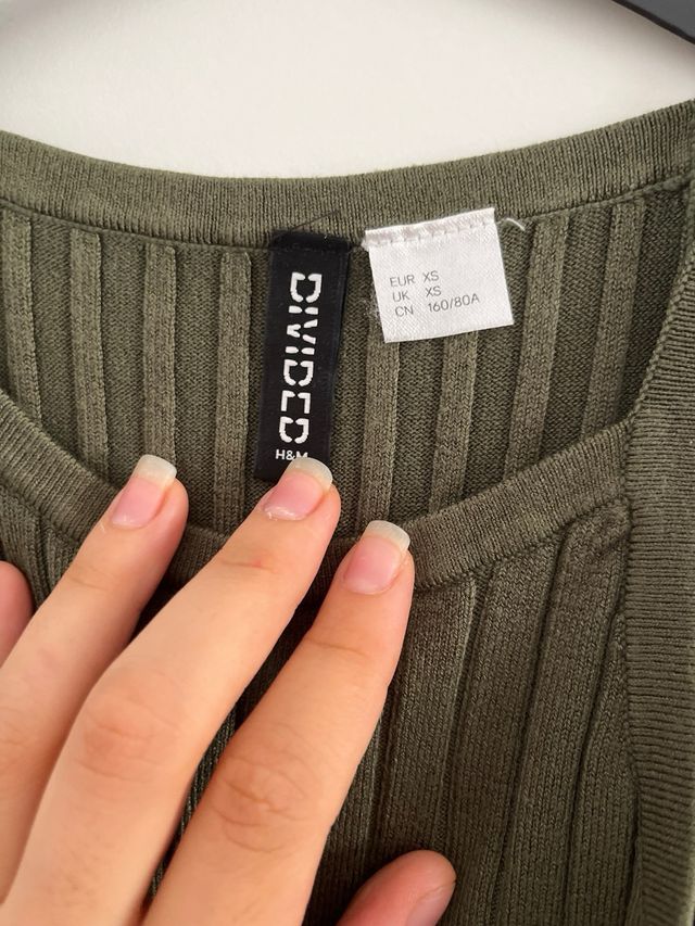 Top H&M Divided verde militar XS