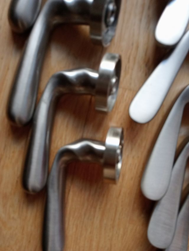 14 Manillas puerta Roseta metal