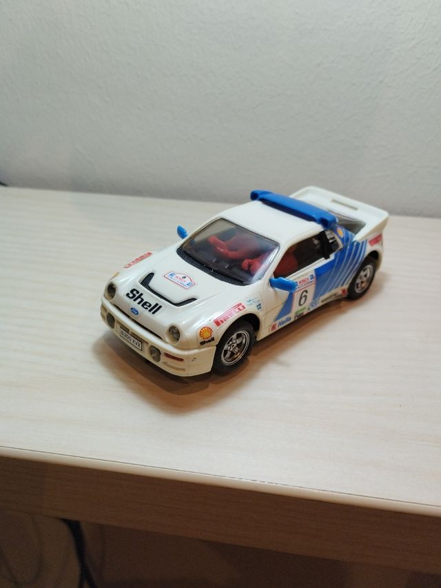 Scalextric Ford RS 200 coche