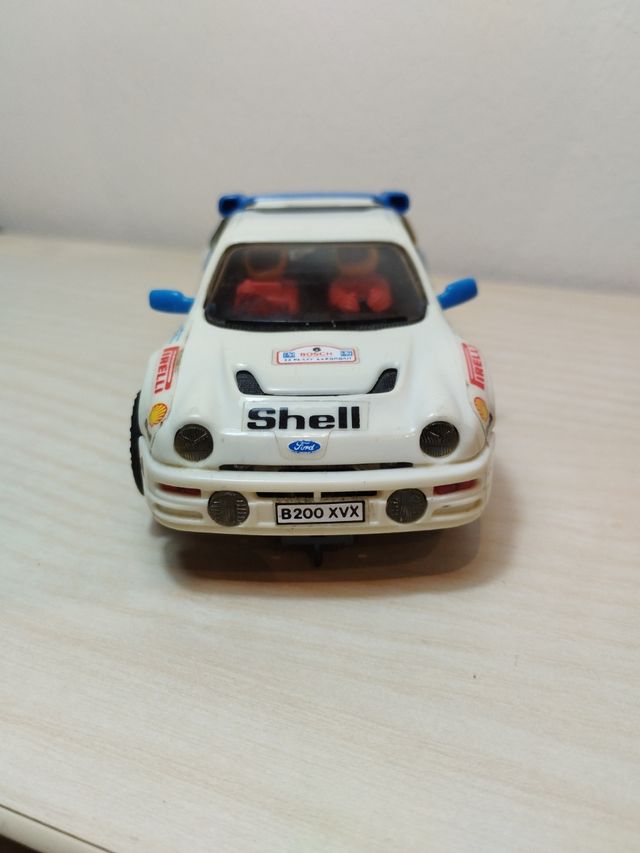 Scalextric Ford RS 200 coche