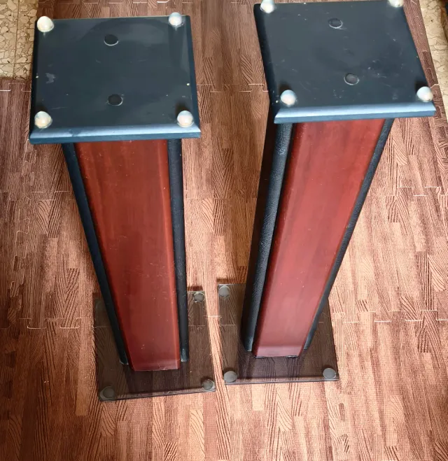 Soportes para altavoces Sonus Faber, madera, cuero