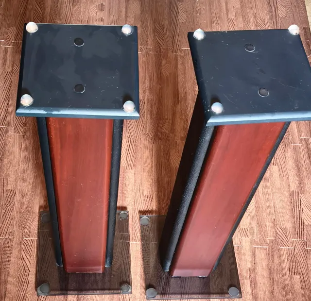 Soportes para altavoces Sonus Faber, madera, cuero
